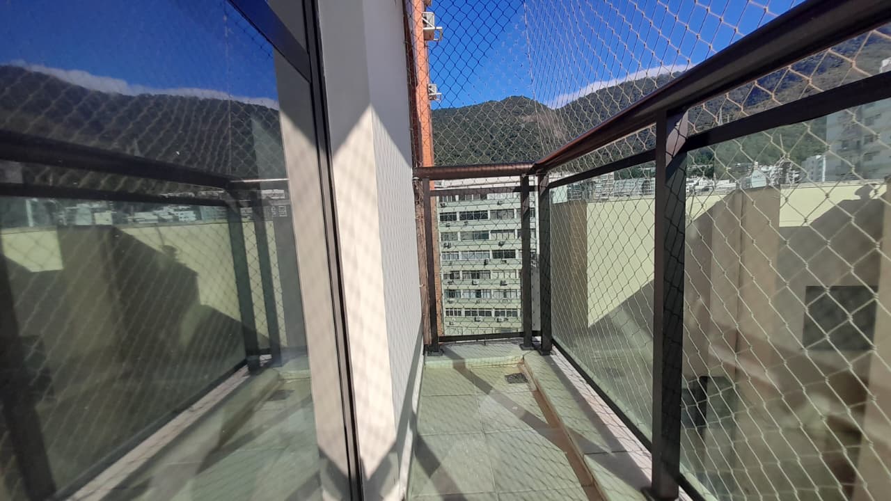 Apartamento a venda  Tijuca colado metrô.